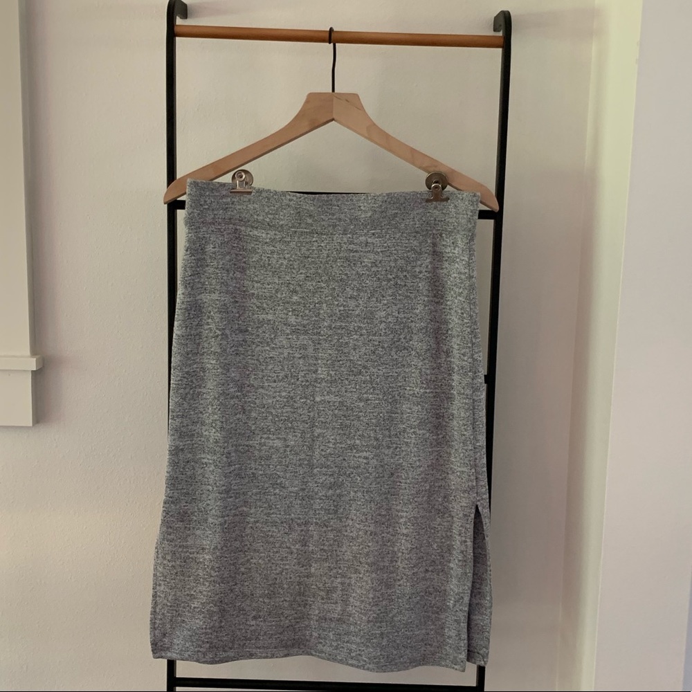 GAP GRAY SKIRT
